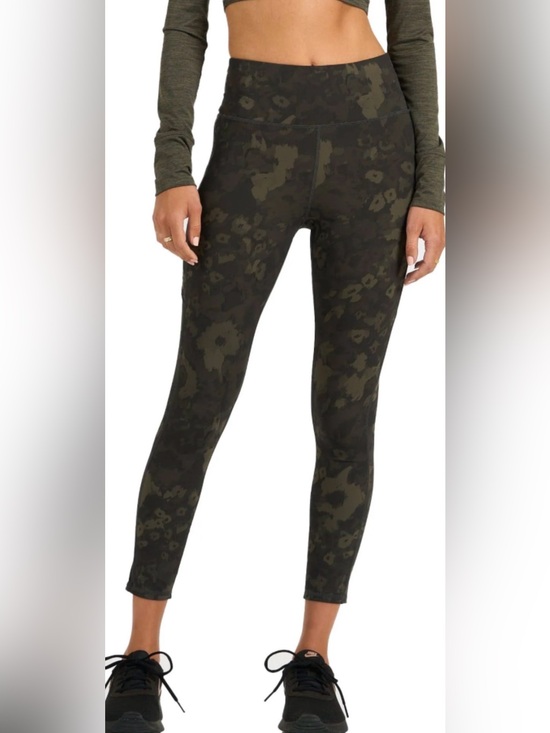 Vuori Pants - Vuori Stride Legging Oregano Camo Green Size Large